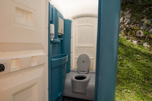 Best Portable toilet rental cost  in Vermilion, OH